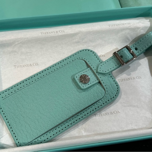 New Authentic Tiffany Luggage Tag with box, felt bag and outer bag - Picture 3 of 11
